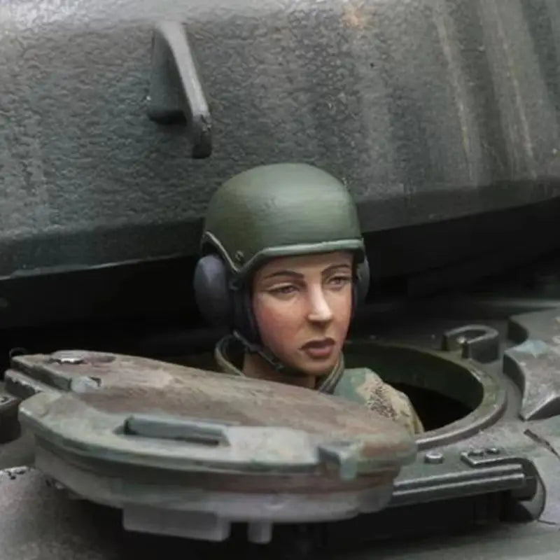 1/16 WWII Soviet Tank Crew, 3 Figures, Resin Model Diorama Kit, Unassembled and Unpainted