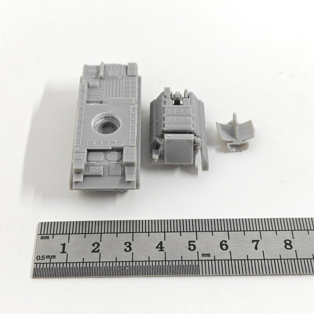 1/144 Cold War Soviet 9K331 Tor SAM System, Resin Model Vehicle Kit, Unassembled and Unpainted