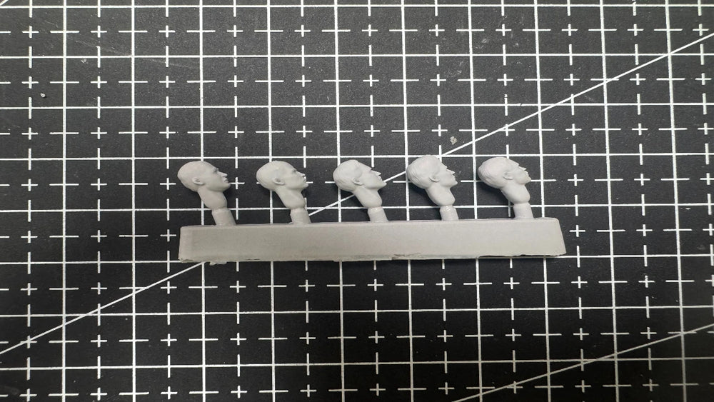 1/35 Modern Tactical Operator with Combat Rifle, Resin Model Figure Kit, Unassembled and Unpainted