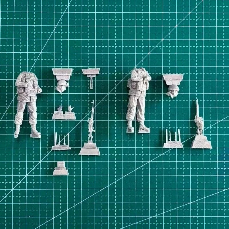 1/35 Modern Military Sniper & Gunner, 2 Figures, Resin Model Figure Kit, Unassembled and Unpainted