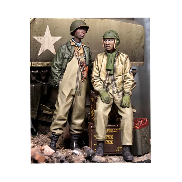1/35 WWII US 761st Tank Battalion, 2 Figures, Resin Model Figure Kit, Unassembled and Unpainted