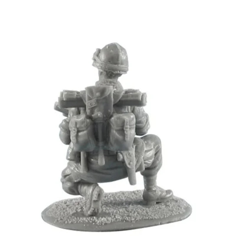 1/35 Vietnam War U.S. Soldier with Rifle, Resin Model Figure Kit, Unassembled and Unpainted