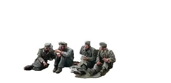 1/35 WWII German Infantry Resting, 4 Figures, Resin Model Figure Kit, Unassembled and Unpainted
