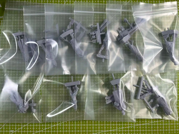 1/35 WWII Military & Civilian, 10 Figures, Resin Model Figure Kit, Unassembled and Unpainted