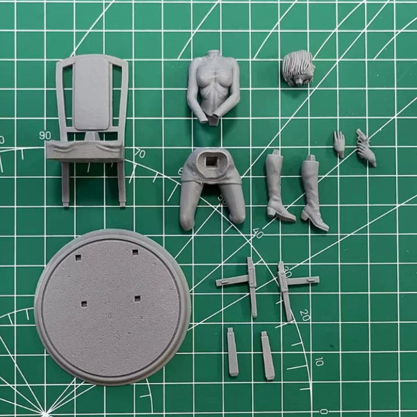 1/24 Horror Game Character Maria, Resin Model Figure Kit, Fantasy Theme, Unassembled and Unpainted