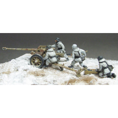 1/72 WWII German PaK40 Crew, 4 Figures, Resin Model Figure Kit, Unassembled and Unpainted