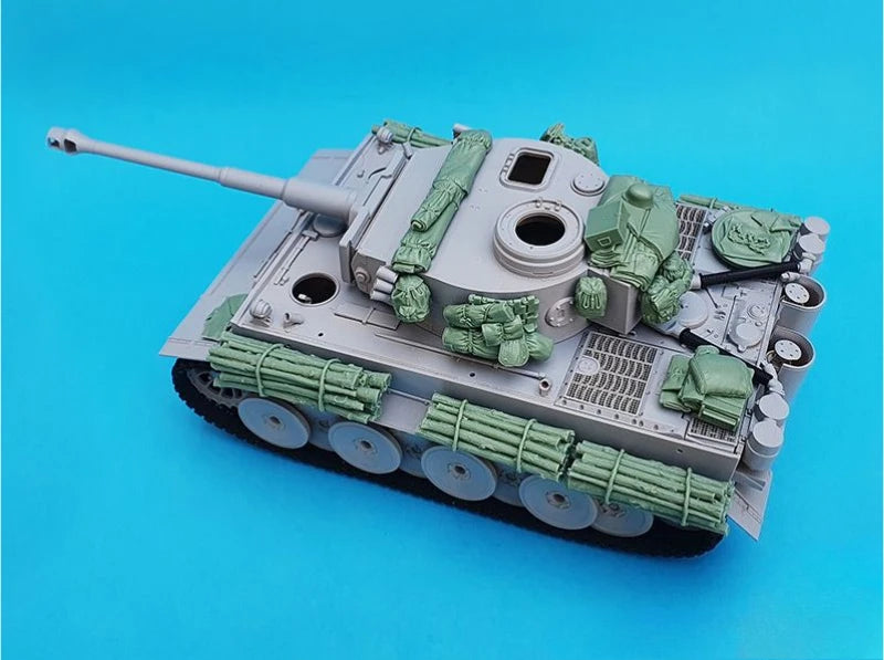 1/35 WWII German Tiger I with Crew, Resin Model Vehicle Kit, Unassembled and Unpainted