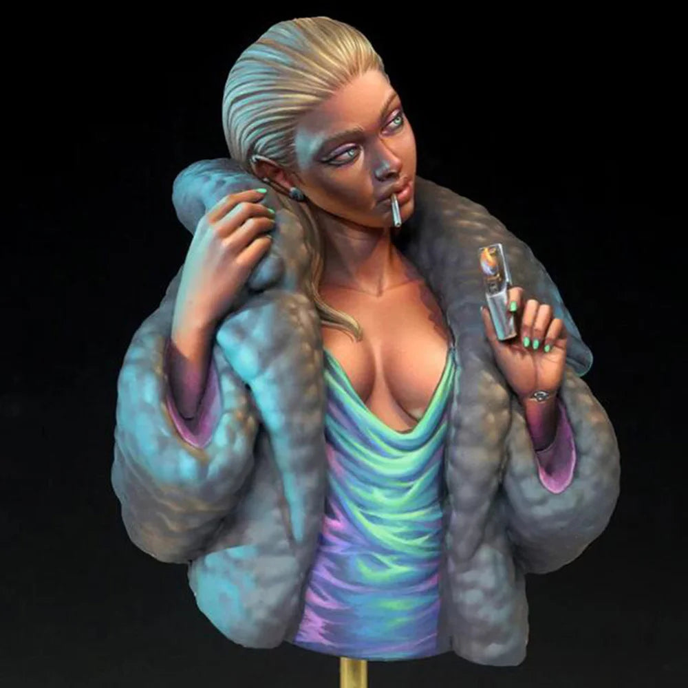 1/10 Platinum Blonde in Fur Coat, Resin Model Bust Kit, Unassembled and Unpainted