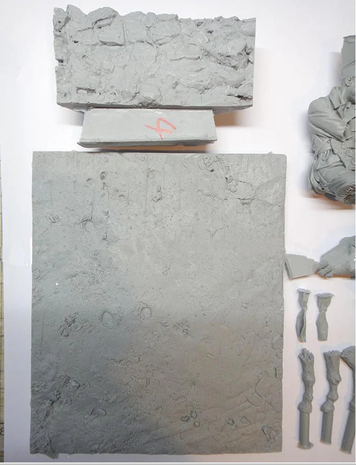 Modern Desert Combat, 6 Figures, Resin Model Diorama Kit, Unassembled and Unpainted