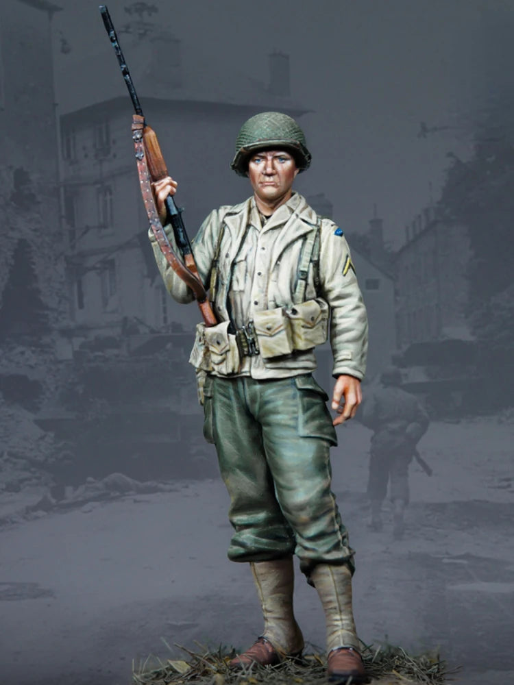 1/35 WWII US Infantry Standing Alert with M1, Resin Model Figure Kit, Unassembled and Unpainted