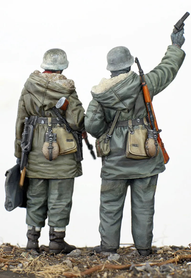 1/35 WWII German Grenadiers at Kharkov, 2 Figures, Resin Model Figure Kit, Unassembled and Unpainted