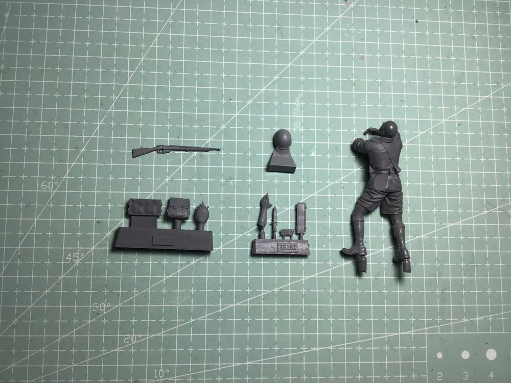 1/35 Modern Soldiers Tactical Combat Set, 8 Figures, Resin Model Figure Kit, Unassembled and Unpainted