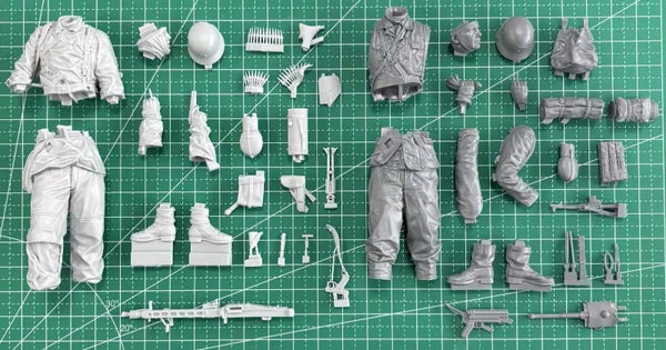 1/16 WWII German Wehrmacht Soldiers, 2 Figures, Resin Model Figure Kit, Unassembled and Unpainted