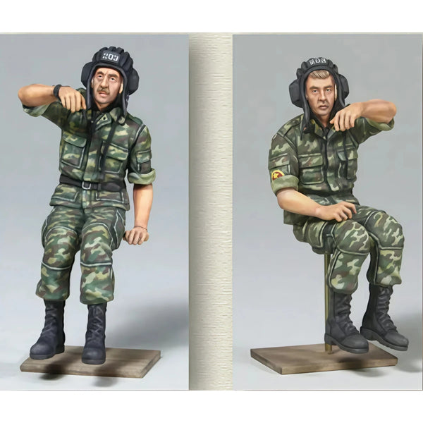 1/35 Modern Infantry in Digital Camouflage, 2 Figures, Resin Model Figure Kit, Unassembled and Unpainted