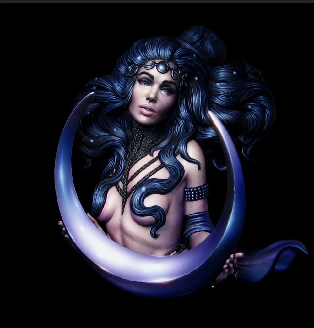 1/10 Celestial Maiden in Crescent Moon, Resin Model Bust Kit, Fantasy Theme, Unassembled and Unpainted