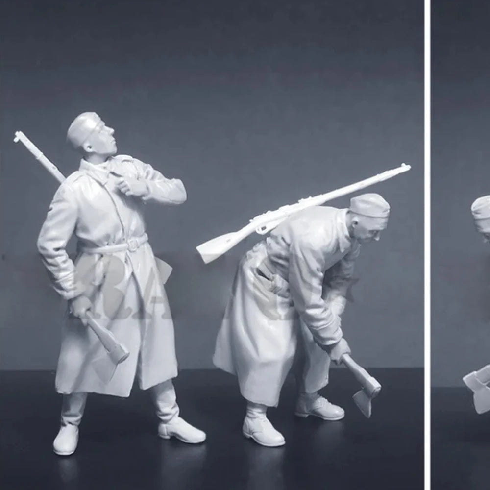 1/35 WWII Soviet Infantry in Combat Advance, 4 Figures, Resin Model Figure Kit, Unassembled and Unpainted