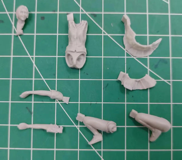1/35 Schoolgirl, Resin Model Figure Kit, Anime Theme, Unassembled and Unpainted