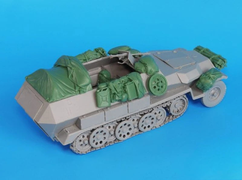 1/35 WWII Sd.Kfz 251 C Accessories, Resin Model Vehicle Kit, Unassembled and Unpainted