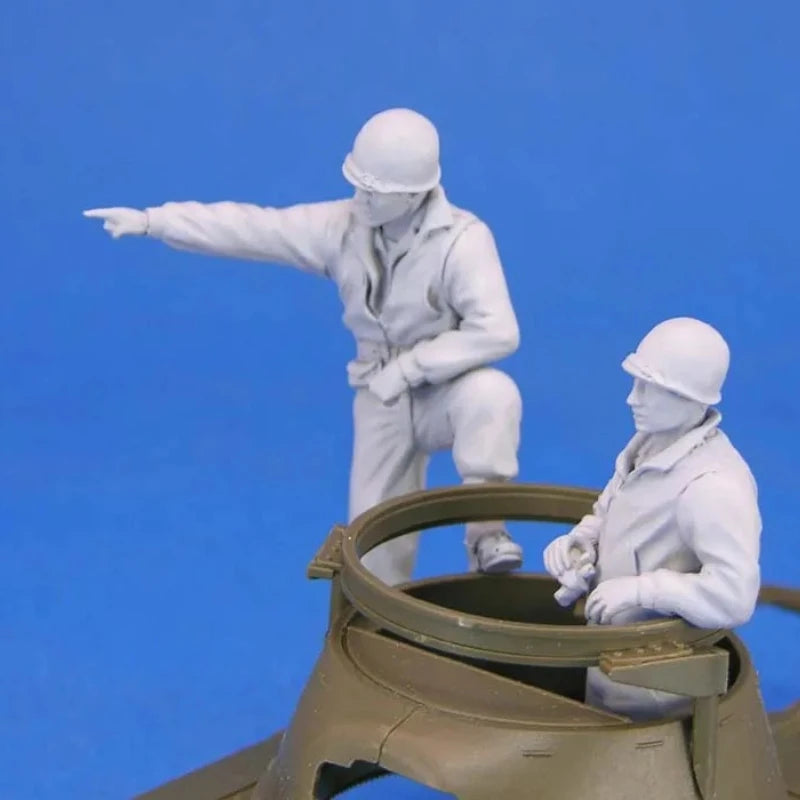 1/35 WWII US Greyhound Crew, 2 Figures, Resin Model Figure Kit, Unassembled and Unpainted