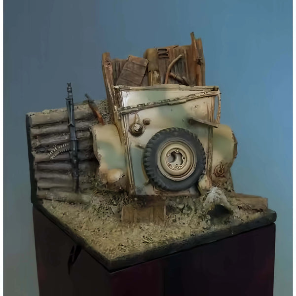 1/35 WWII German Destroyed Truck, Resin Model Diorama Kit, Unassembled and Unpainted