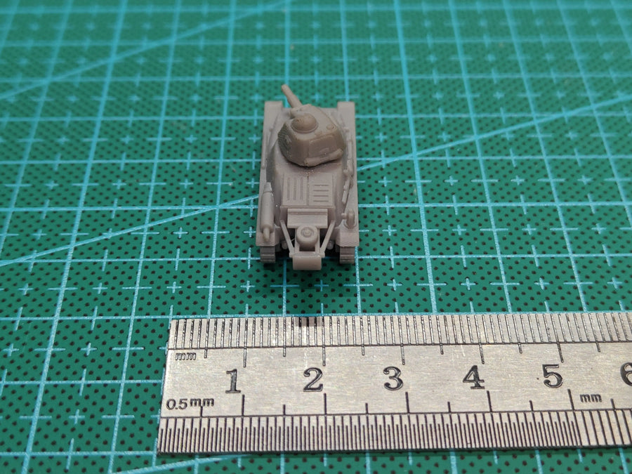 1/144 Scale Hotchkiss H39 Tank MODEL KIT
