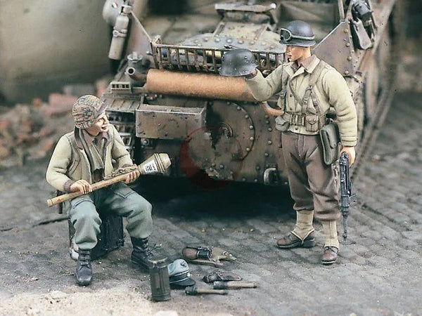 1/35 WWI Soldiers with Artillery, 2 Figures, Resin Model Figure Kit, Unassembled and Unpainted