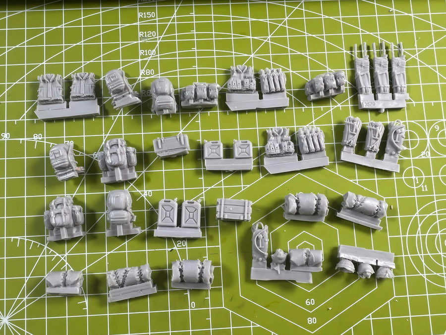 WWII Military Gear & Equipment Accessory Sprue Set 1/35 Resin Kit - resin model view 2