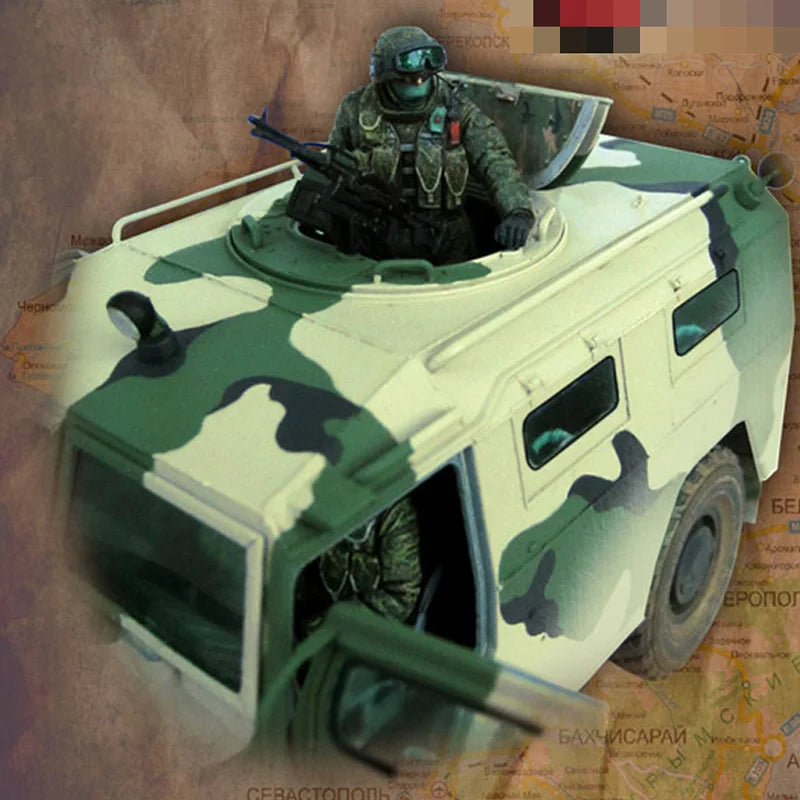 1/35 Modern Russian Armed Forces, 2 Figures, Resin Model Diorama Kit, Unassembled and Unpainted