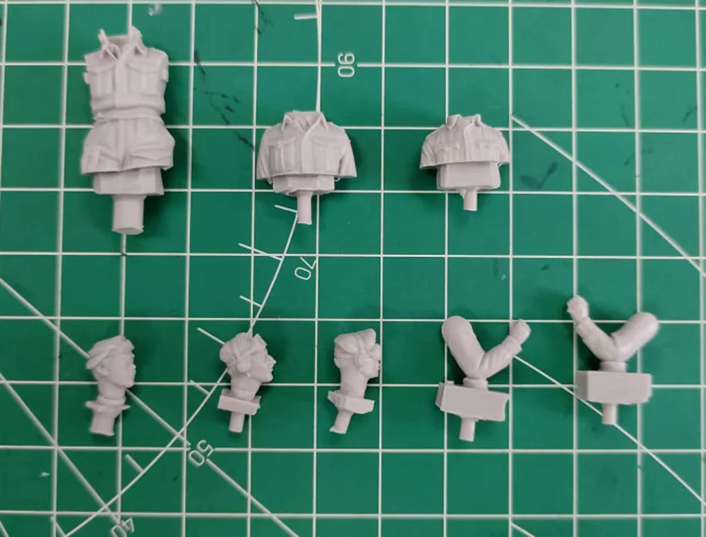 1/35 WWII British Tank Crew, 3 Figures, Resin Model Bust Kit, Unassembled and Unpainted