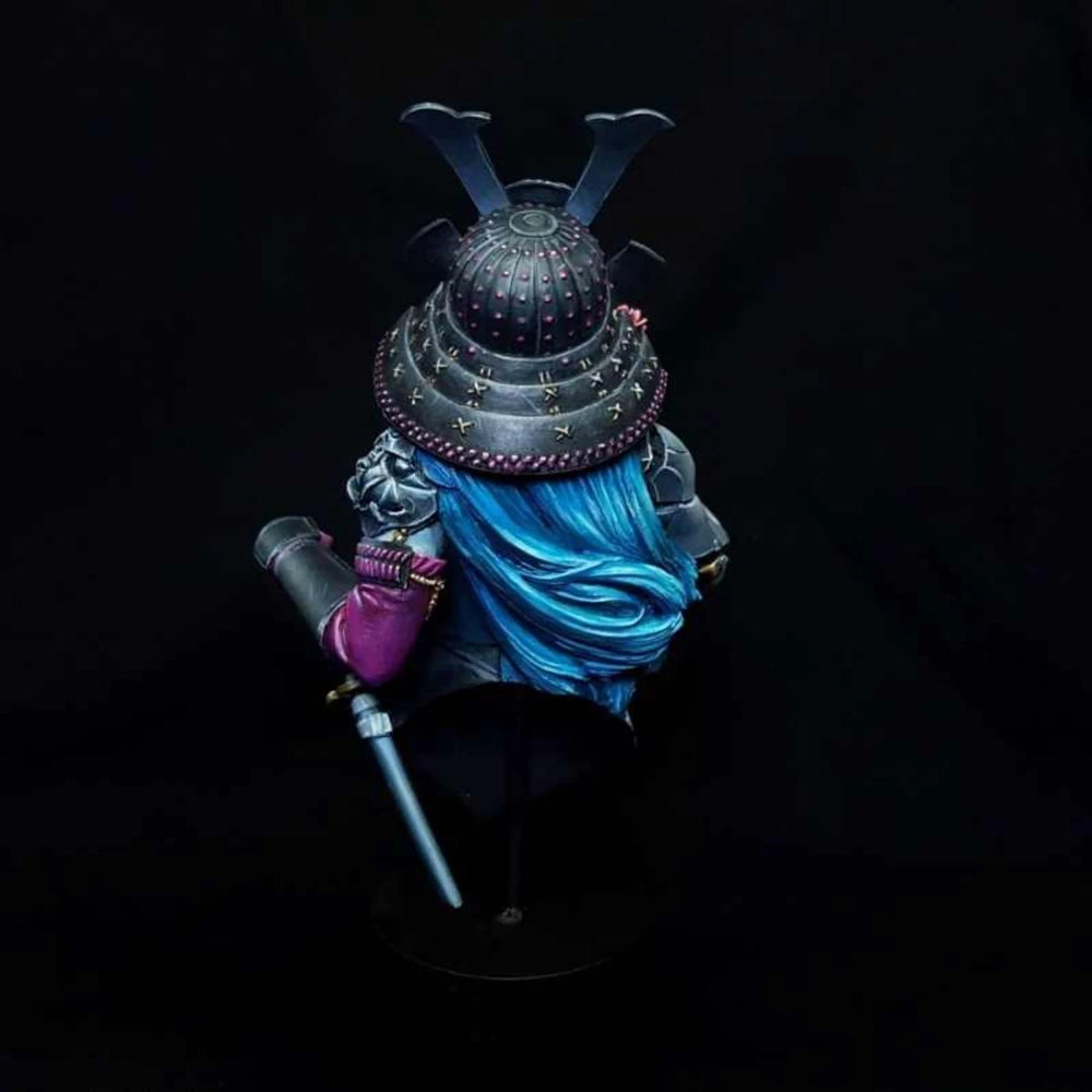 1/10 Ancient Armored Female Warrior with Antler Helm, Resin Model Bust Kit, Unassembled and Unpainted