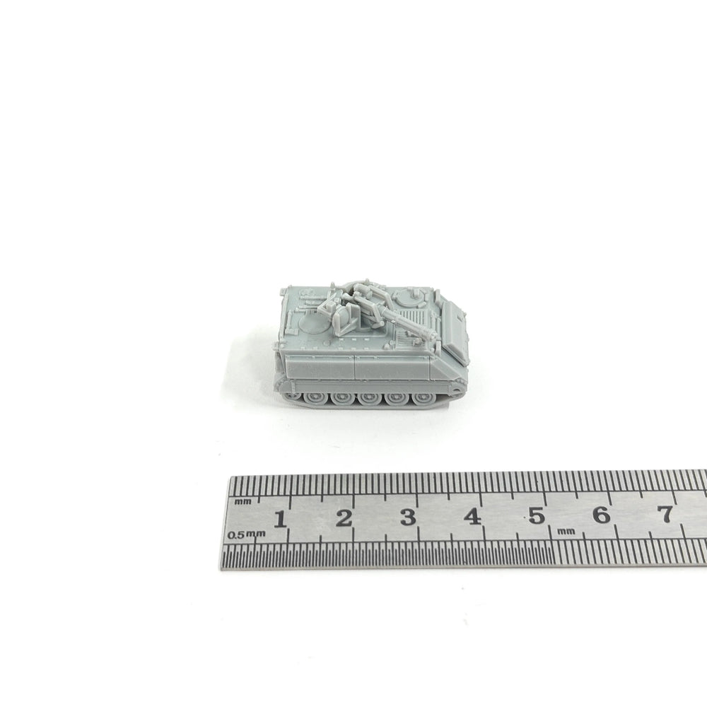 1/144 Cold War NATO M163A1 Vulcan Air Defense, Resin Model Vehicle Kit, Unassembled and Unpainted