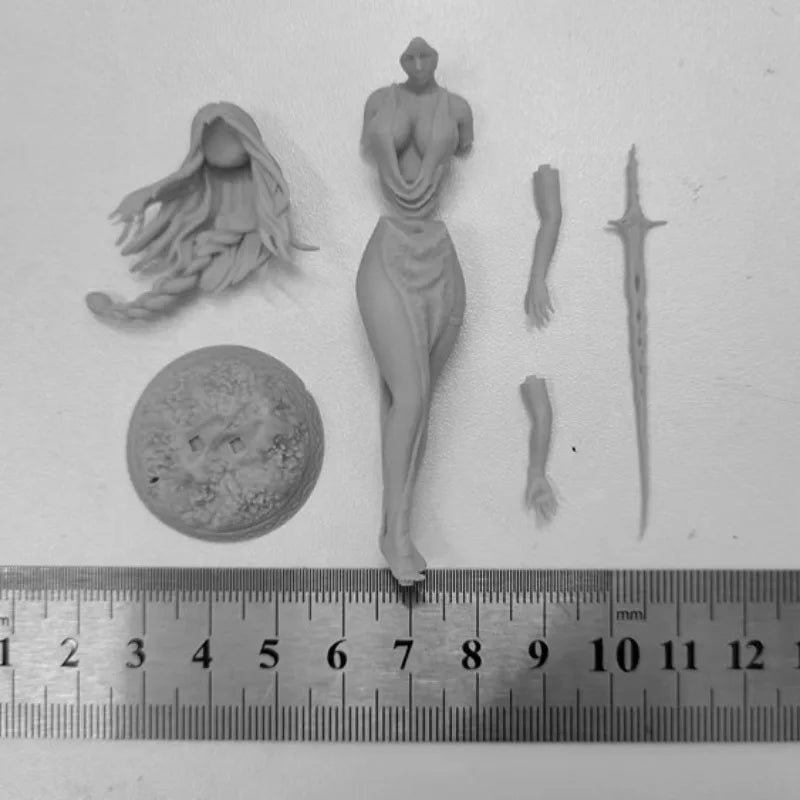 1/24 Queen Marika, Resin Model Figure Kit, Fantasy Theme, Unassembled and Unpainted