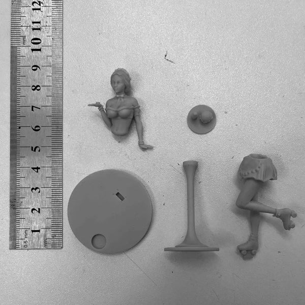 75mm Roller Skate Waitress, Resin Model Figure Kit, Unassembled and Unpainted