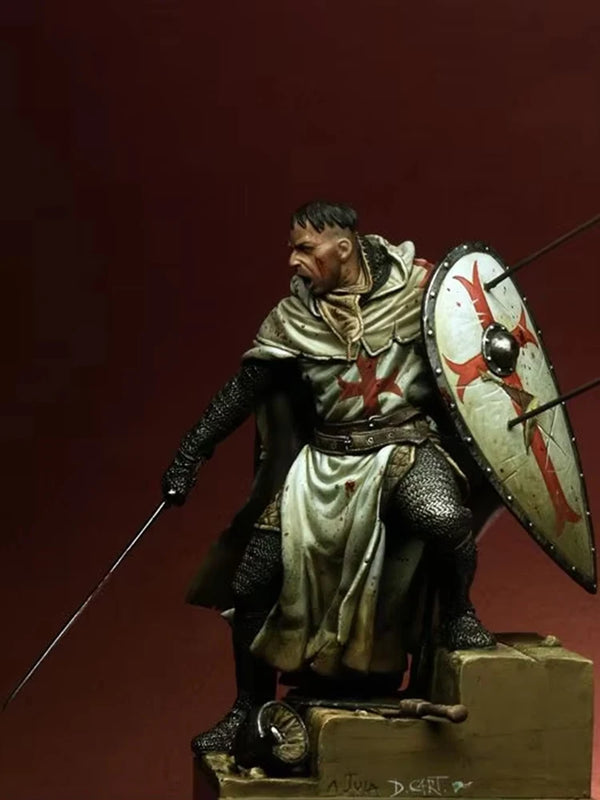 1/18 Medieval Crusader Knight with Templar Shield and Sword, Resin Model Figure Kit, Unassembled and Unpainted