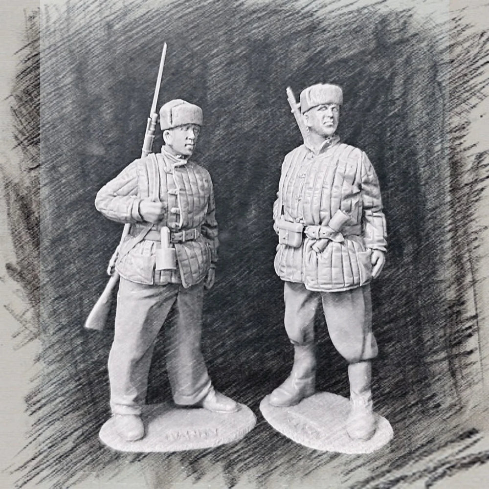 1/35 WWII Soviet Moscow Militia, 2 Figures, Resin Model Figure Kit, Unassembled and Unpainted