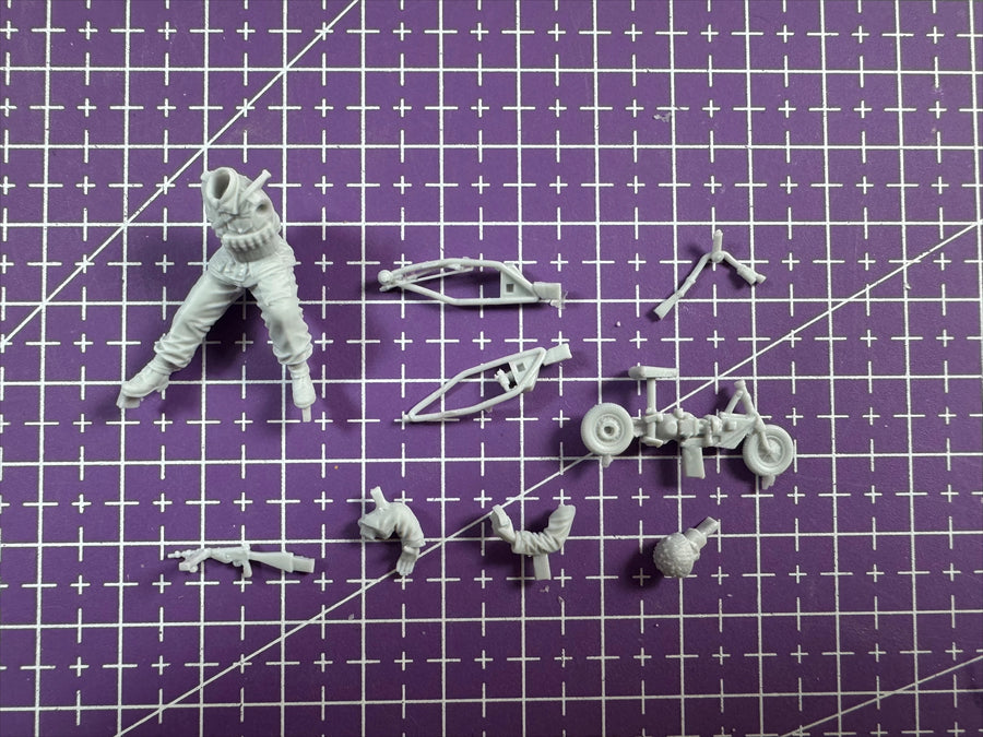 WWII British Paratrooper on Welbike with Suppressed Sten Gun 1/48 Resin Kit - resin model view 3