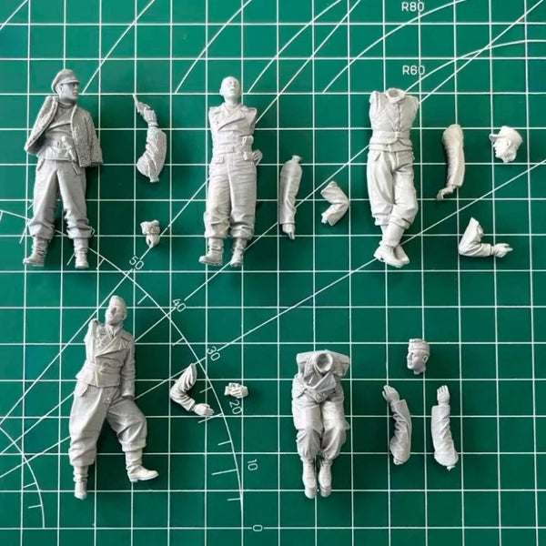 1/35 WWII German Infantry Squad Attacking, 5 Figures, Resin Model Figure Kit, Unassembled and Unpainted
