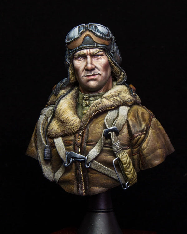 1/10 WWII Soviet Fighter Pilot, Resin Model Bust Kit, Unassembled and Unpainted