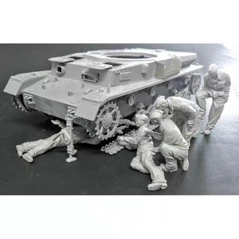 1/35 WWII German Tank Repair Team, 5 Figures, Resin Model Figure Kit, Unassembled and Unpainted