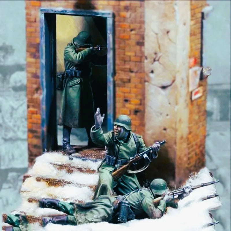 1/35 WWII German Infantry Urban Combat, 4 Figures, Resin Model Figure Kit, Unassembled and Unpainted