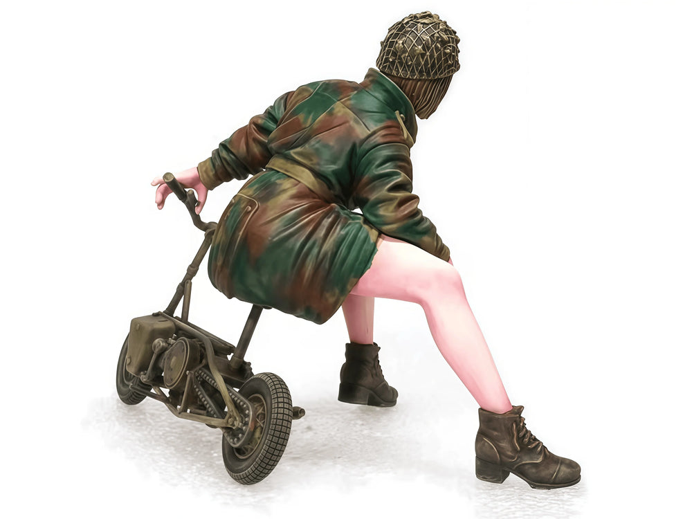 75mm Female Officer with Motorcycle, Resin Model Figure Kit, Unassembled and Unpainted