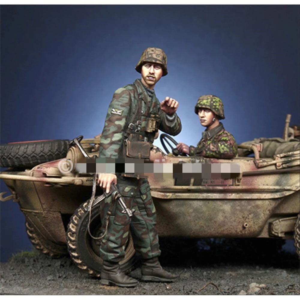 1/35 WWII German Infantry Tank Support, 2 Figures, Resin Model Figure Kit, Unassembled and Unpainted