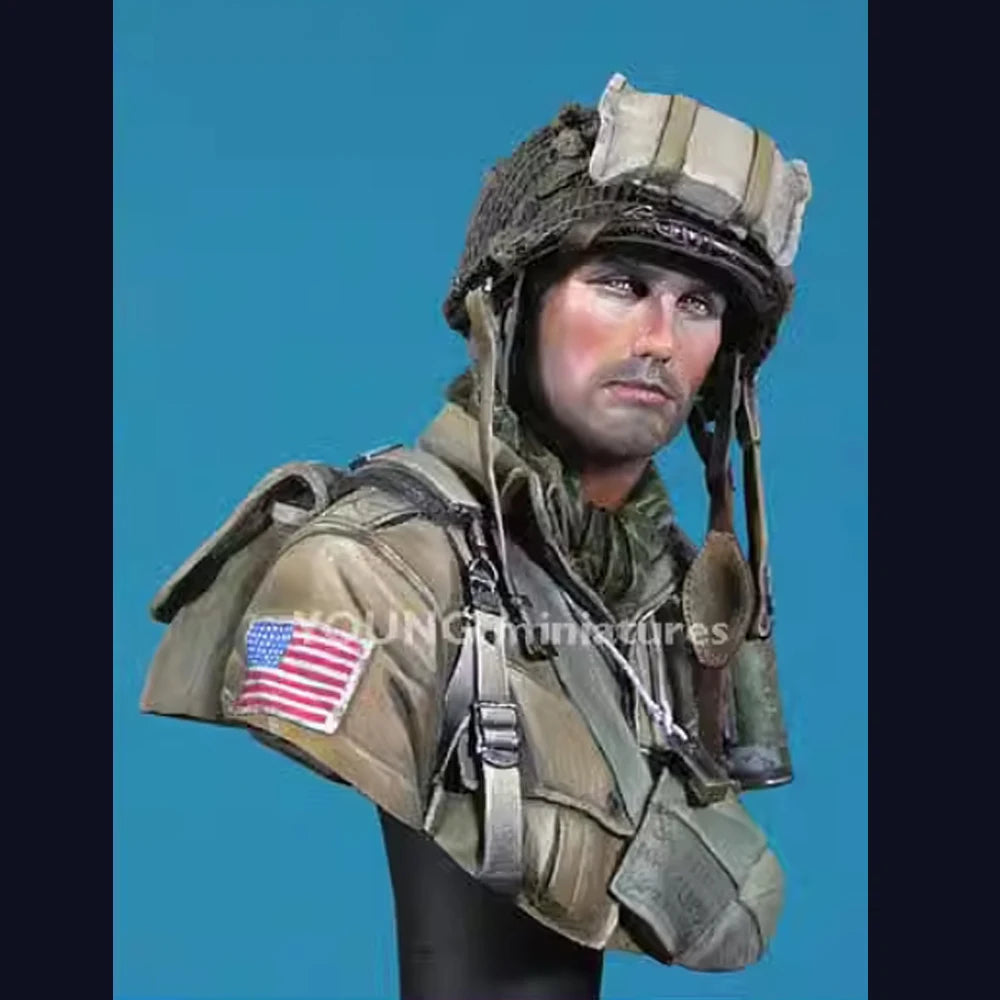 1/10 WWII US Airborne Rifleman with Combat Gear, Resin Model Bust Kit, Unassembled and Unpainted