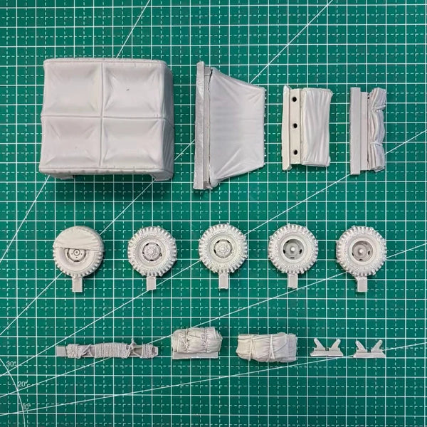 1/35 WWII US Military Cargo Truck, Resin Model Vehicle Kit, Unassembled and Unpainted