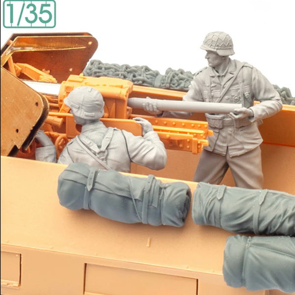 1/35 WWI Artillery Crew with Gun Carriage, 5 Figures, Resin Model Figure Kit, Unassembled and Unpainted