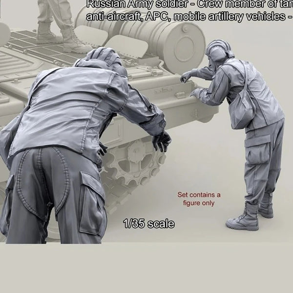 1/35 Modern Russian Soldier Reaching for Equipment, Resin Model Figure Kit, Unassembled and Unpainted