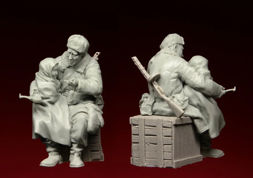 1/35 Modern Russian Soldier and Orphan Child, 2 Figures, Resin Model Figure Kit, Unassembled and Unpainted