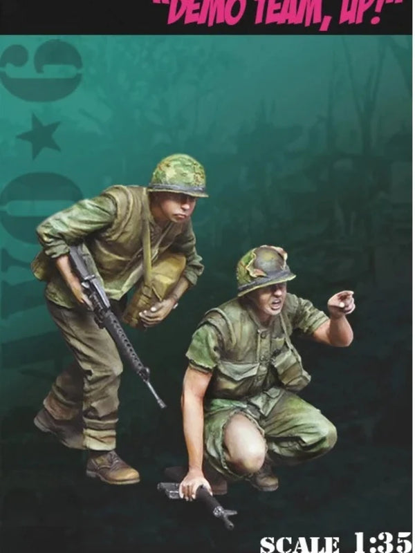 1/35 WWII US Infantry Kneeling Point & Rifle, 2 Figures, Resin Model Figure Kit, Unassembled and Unpainted