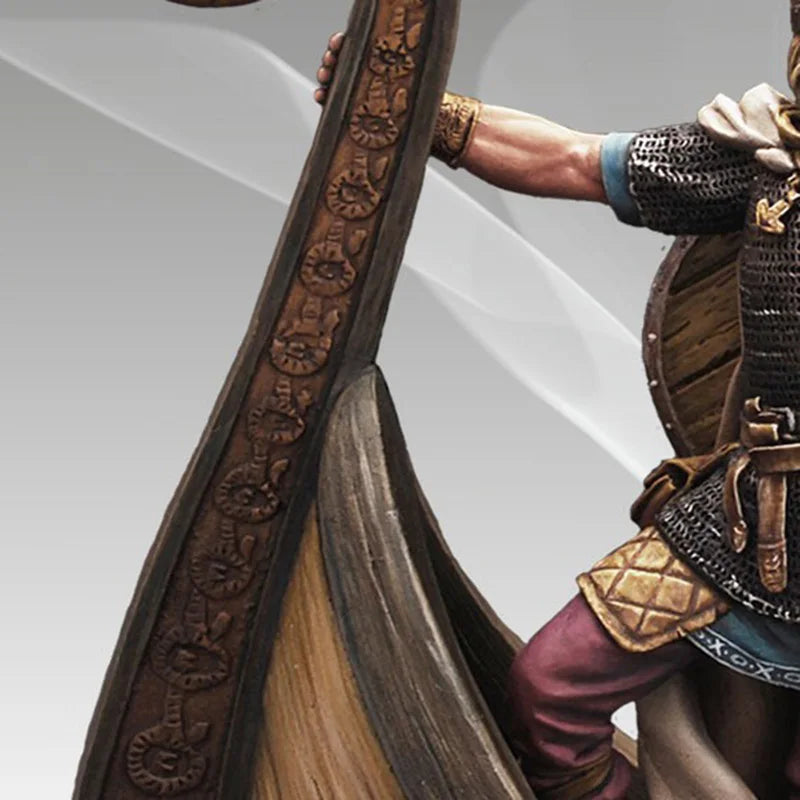 1/24 Medieval Warrior in Chainmail with Shoulder Cape, Resin Model Figure Kit, Fantasy Theme, Unassembled and Unpainted