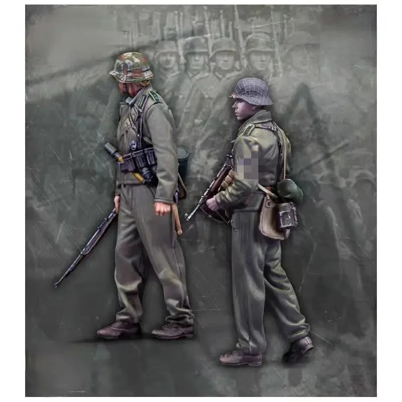1/35 WWII German Officer and MP40 Gunner, 2 Figures, Resin Model Figure Kit, Unassembled and Unpainted